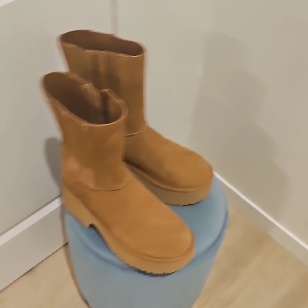 UGG Brown Platform Winter Boots - Picture 8 of 10